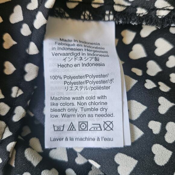 J. CREW Mercantile Womens Sz 2 Heart Print Pintuck Popover Black White Ruffles - Picture 9 of 9